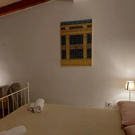 Benedetto Cairoli Guest house