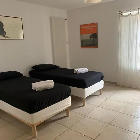 Benedetto Cairoli בית הארחה